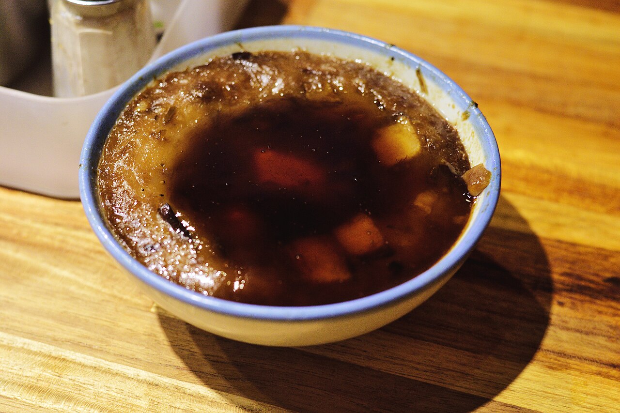 A-Hsiu Pan-fried Rice Cake (Guanmiao) (大廟口阿秀煎粿仔)
