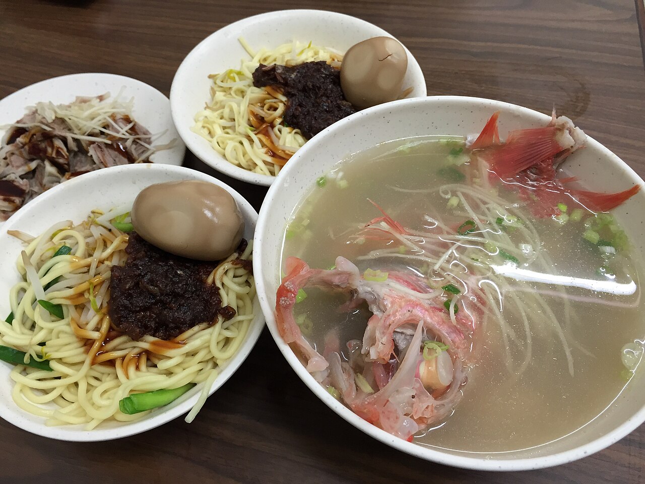 Chan Chi (詹記-家常飯桌鮮魚湯)