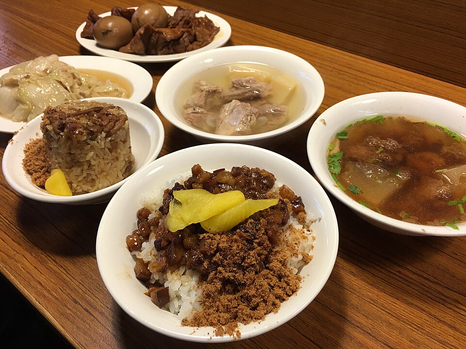 Migao (sticky rice with pork sauce)