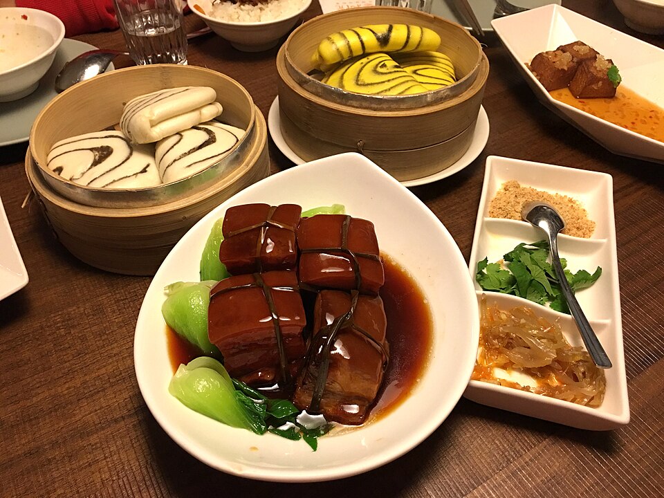 Dongpo braised pork belly