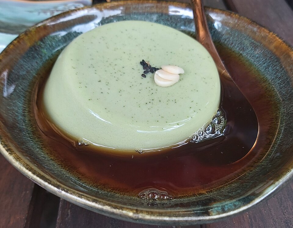 Douhua (tofu pudding)