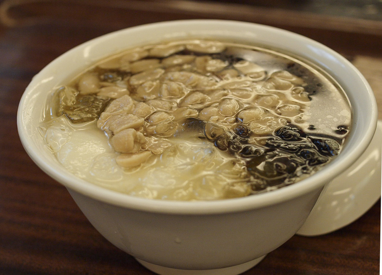 Douhua (tofu pudding)