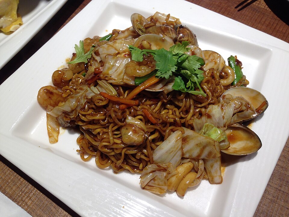 stir-fried instant noodles