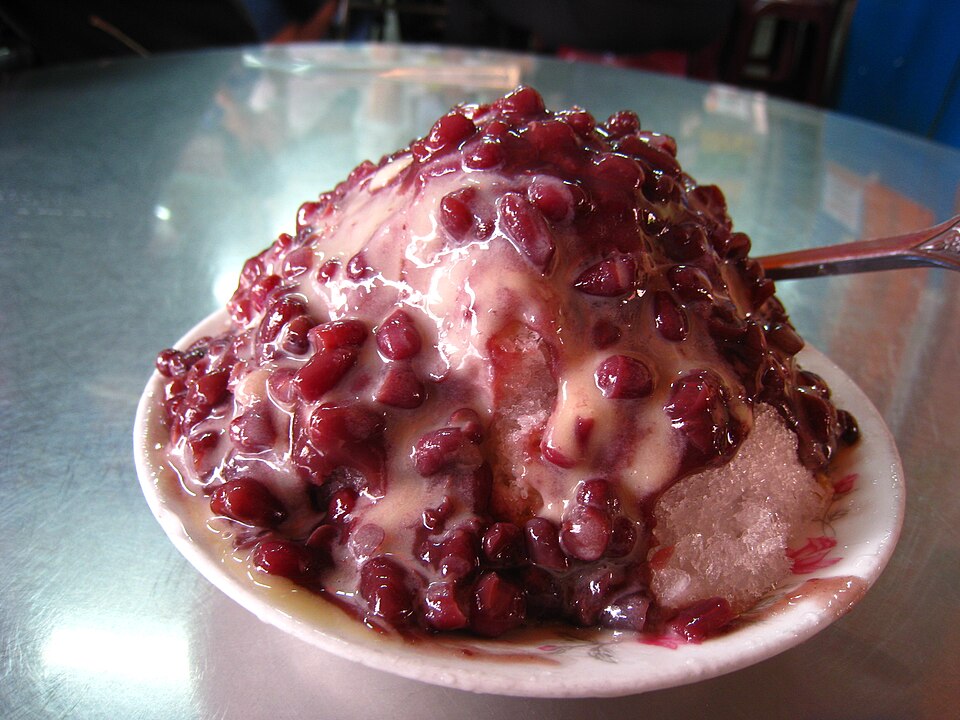 Red bean milk ice with egg yolk