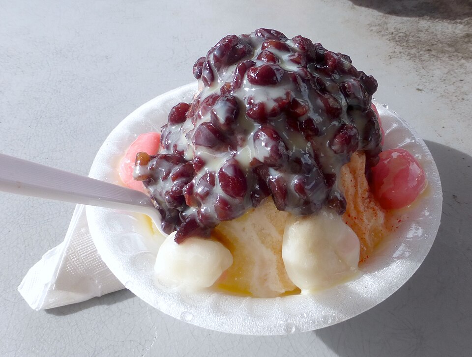 Red bean milk ice with egg yolk