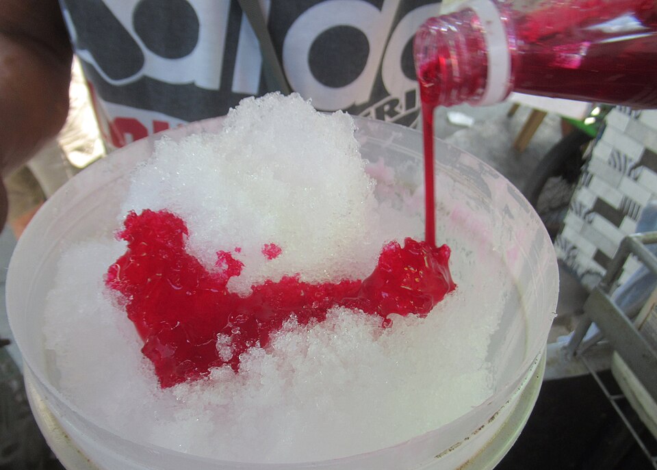 Strawberry milk ice