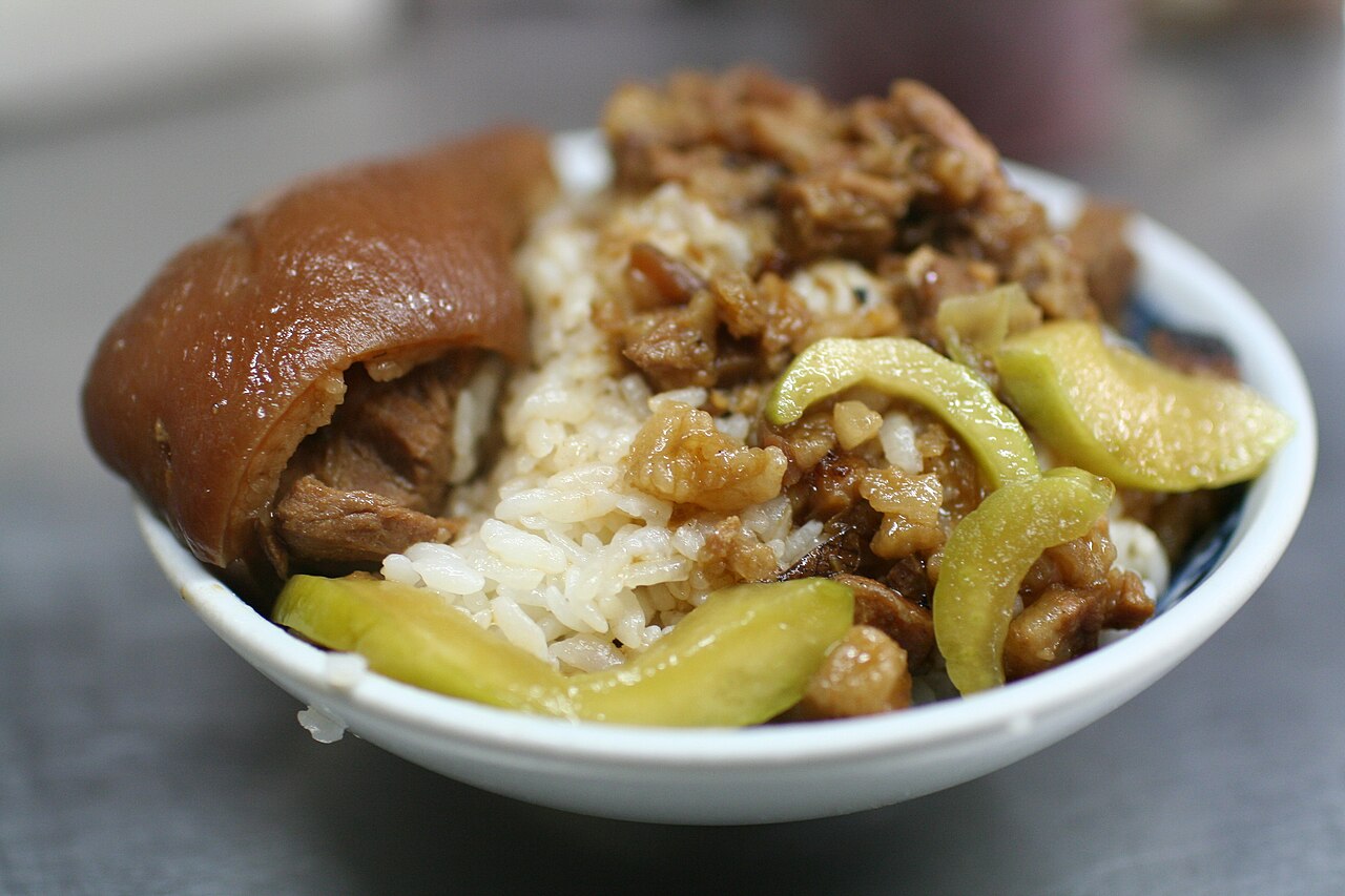 Fu Tai Table Third Generation (福泰飯桌第三代)